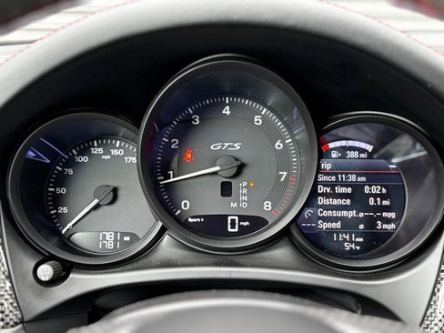 Certified 2025 Porsche Macan GTS image 18