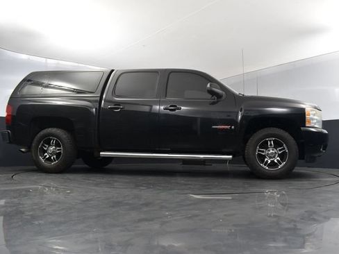 Used 2007 Chevrolet Silverado 1500 LTZ w/ Safety Package AWD/4WD image 16