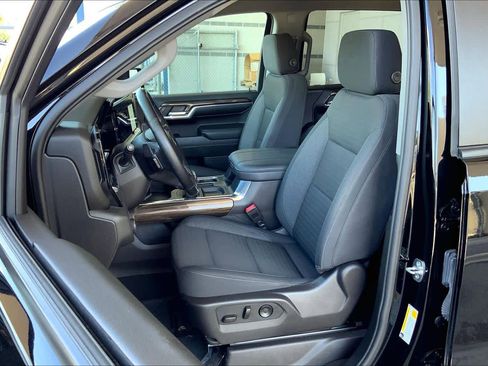 Used 2024 Chevrolet Silverado 1500 LT Trail Boss w/ LPO, Dark Essentials Package image 16