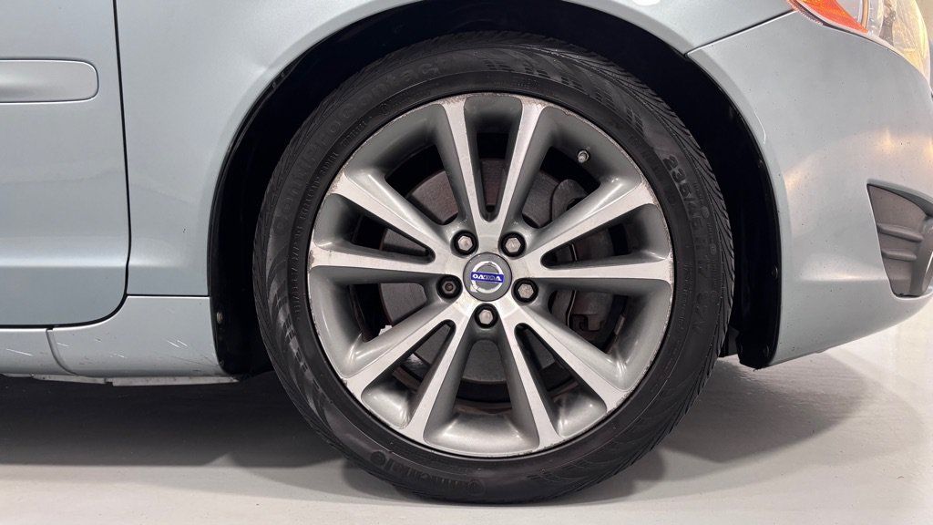 Used 2011 Volvo C70 T5 w/ Multimedia Pkg FWD image 38
