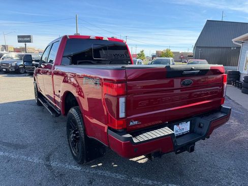 Used 2022 Ford F250 Lariat w/ Black Appearance Package AWD/4WD image 3