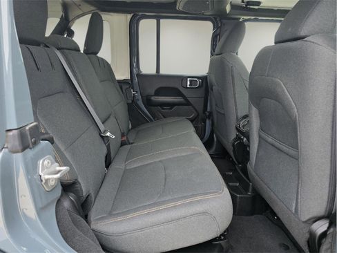 Used 2025 Jeep Wrangler Sahara w/ Safety Group image 27