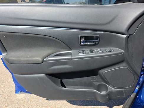 Used 2017 Mitsubishi Outlander Sport SE image 17