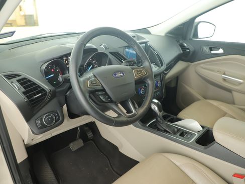 Used 2018 Ford Escape Titanium image 9