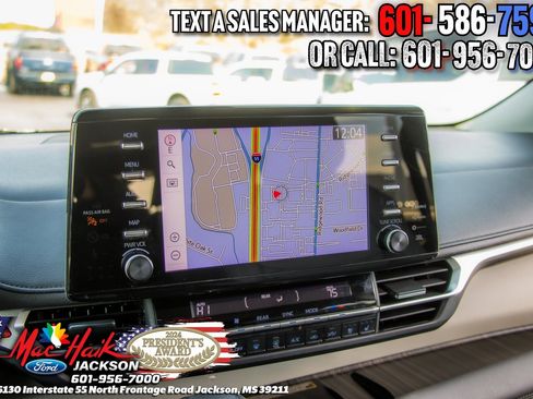 Used 2022 Toyota Sienna Limited image 19