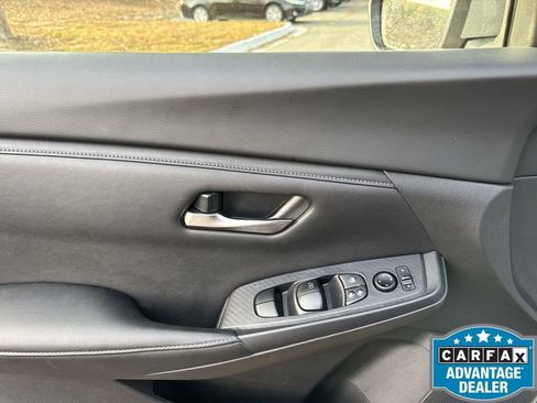 Used 2024 Nissan Sentra SV image 16