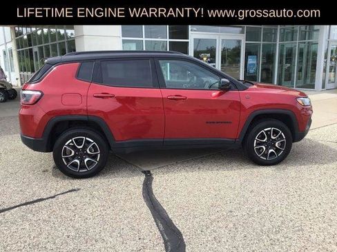 Certified 2025 Jeep Compass Trailhawk AWD/4WD image 10