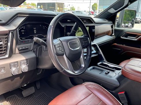 Used 2025 GMC Sierra 2500 Denali Ultimate AWD/4WD image 13