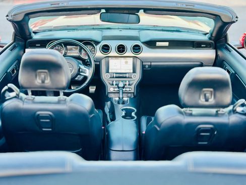 Used 2019 Ford Mustang Premium RWD image 7