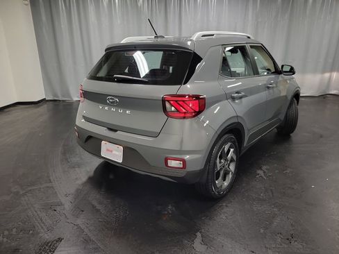 Used 2023 Hyundai Venue SEL image 8