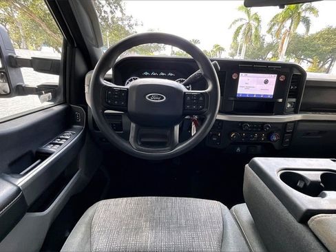 Used 2024 Ford F250 XLT image 5