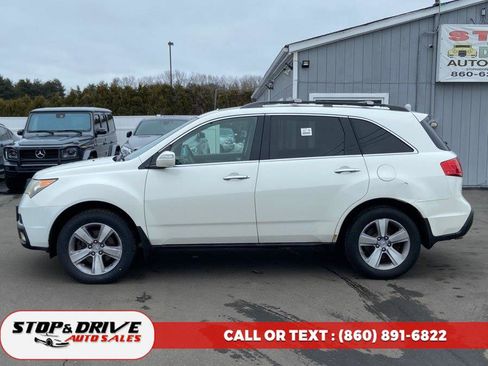 Used 2011 Acura MDX w/ Technology & Entertainment image 2