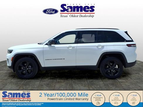 Used 2023 Jeep Grand Cherokee Altitude AWD/4WD image 6