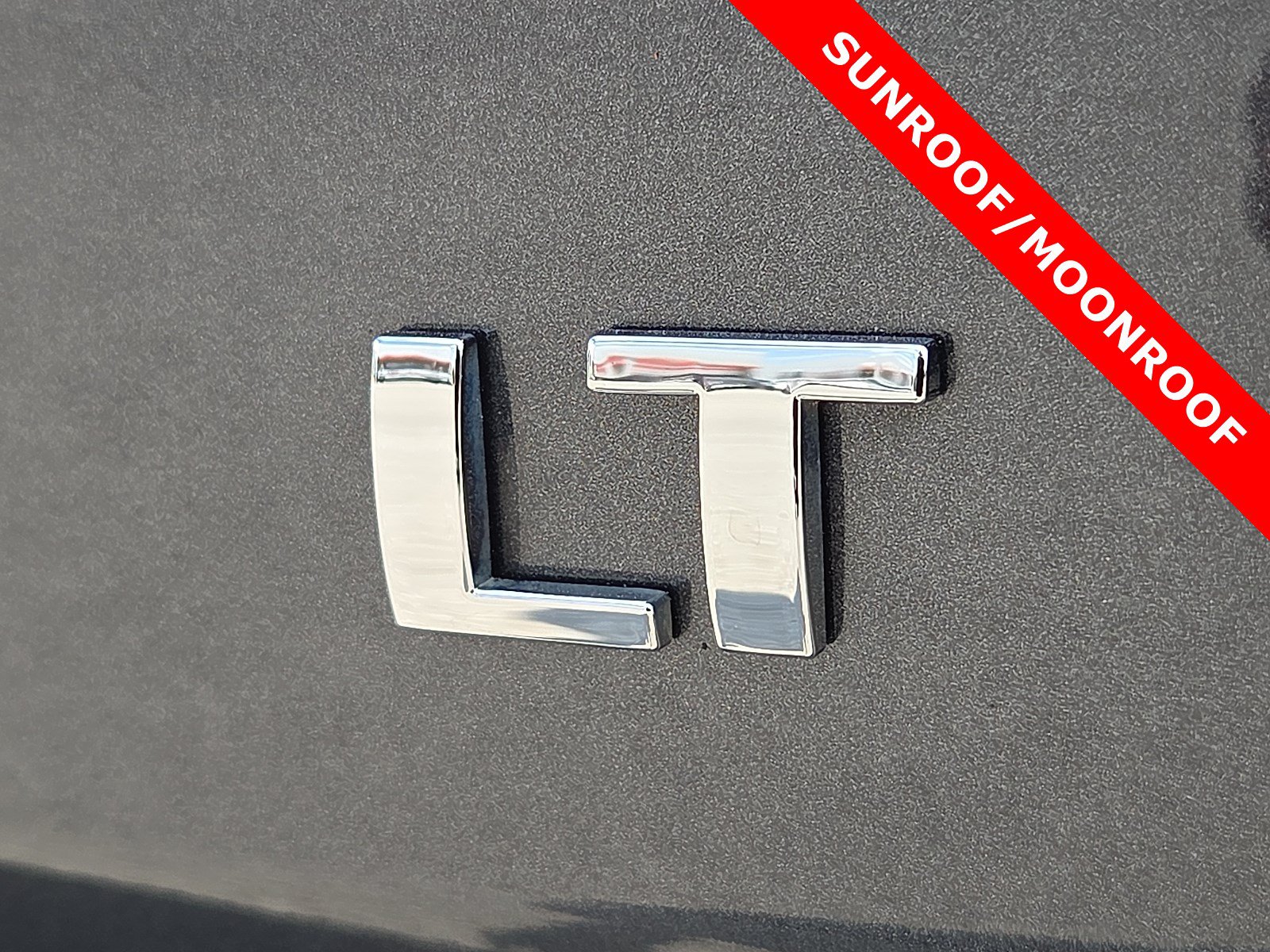 Used 2023 Chevrolet Equinox LT FWD image 8