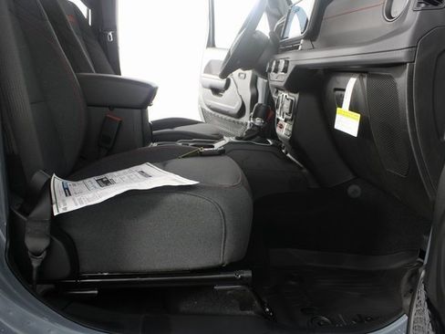 New 2026 Jeep Wrangler Unlimited Rubicon image 19