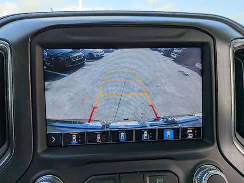 Used 2022 GMC Sierra 1500 AT4 w/ AT4 Premium Package image 10