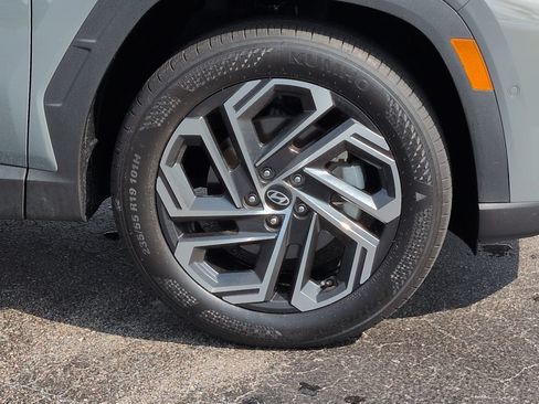 Used 2025 Hyundai Tucson Limited FWD image 11
