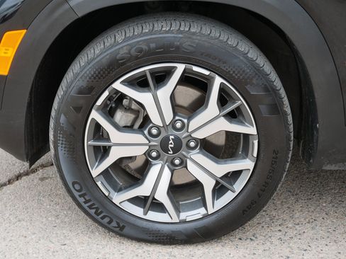 Certified 2023 Kia Seltos EX image 15