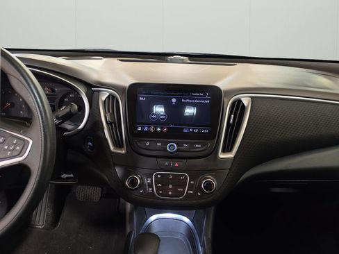 Used 2025 Chevrolet Malibu LT FWD image 20