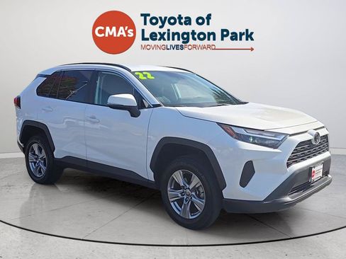 Used 2022 Toyota RAV4 XLE w/ XLE Grade Weather Package FWD image 7