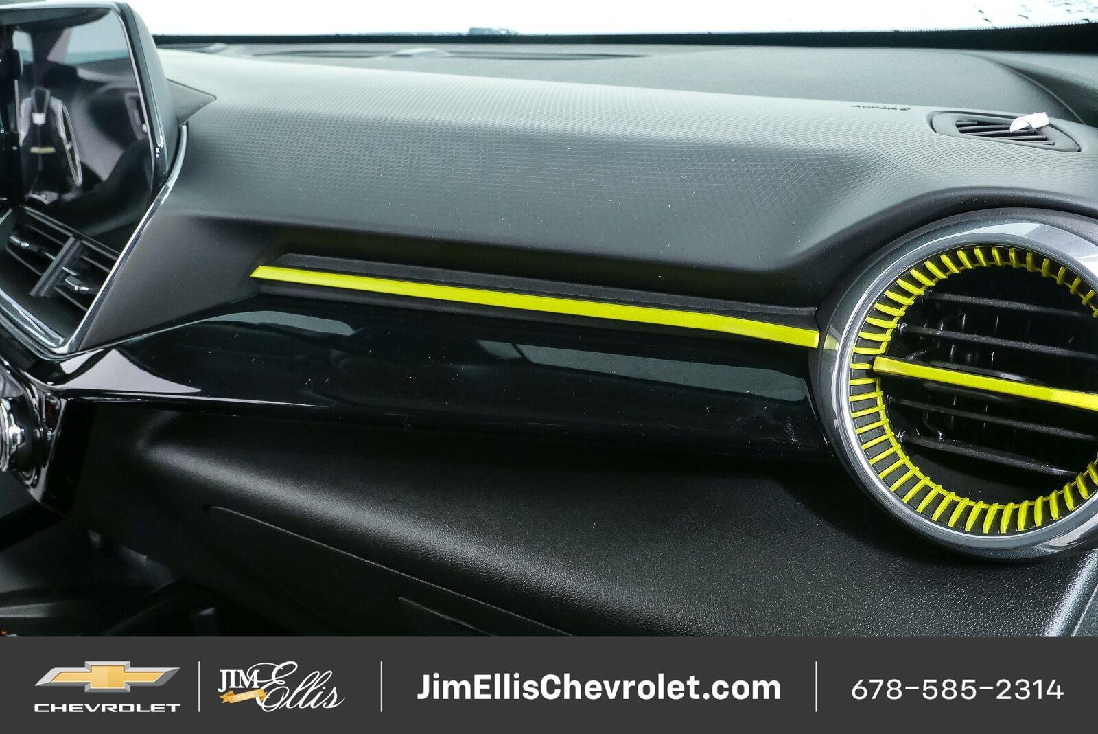 Used 2026 Chevrolet Trax ACTIV w/ Sunroof Package FWD image 23