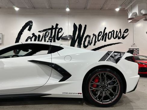 Used 2024 Chevrolet Corvette Stingray Preferred Cpe w/ Z51 Performance Package image 7