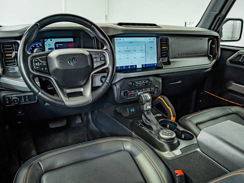 Used 2022 Ford Bronco Badlands w/ Sasquatch Package AWD/4WD image 30