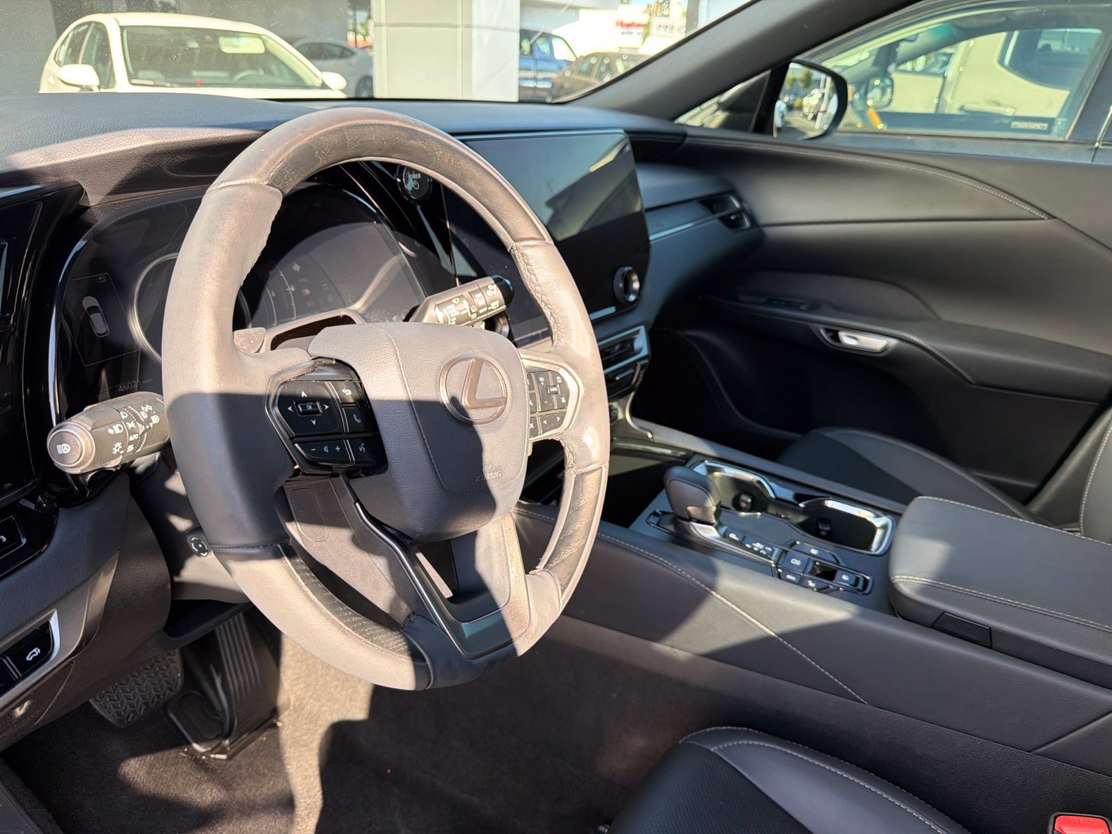 Used 2023 Lexus RX 350h w/ Cold Area Package AWD/4WD image 9