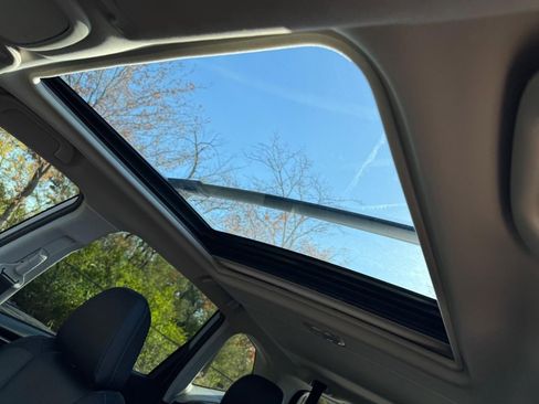 Used 2022 Subaru Forester Touring image 19