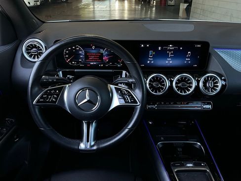 Used 2025 Mercedes-Benz GLA 250 image 14