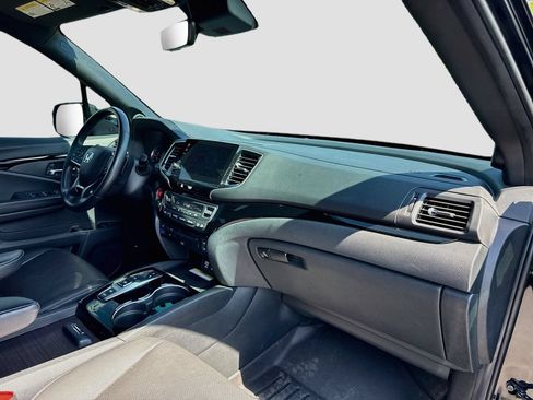 Used 2022 Honda Pilot Black Edition image 35