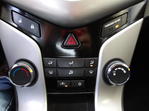 Used 2012 Chevrolet Cruze Eco image 12