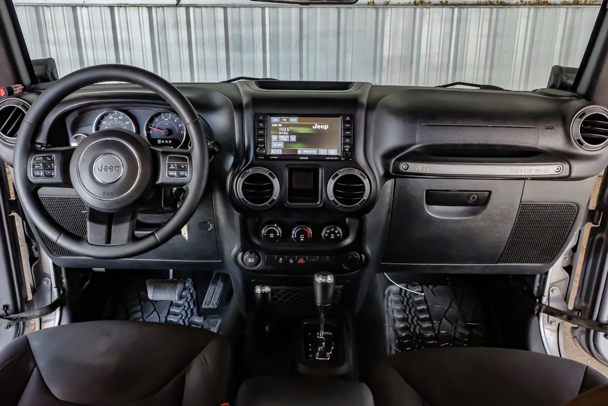 Used 2016 Jeep Wrangler Sport AWD/4WD image 13