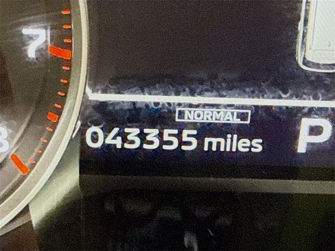 Used 2022 Mitsubishi Outlander SEL image 4