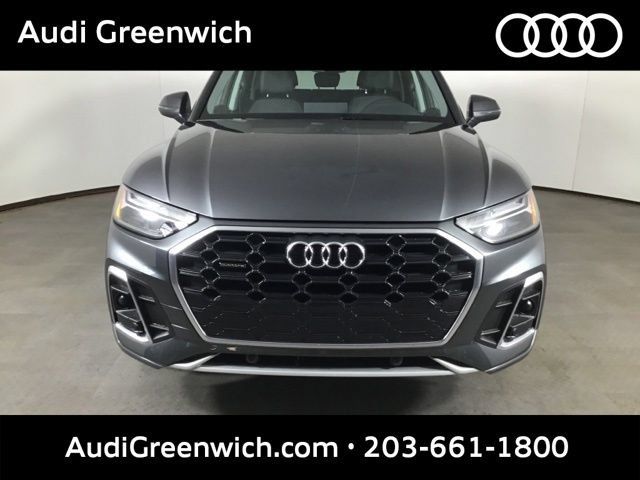 Certified 2023 Audi Q5 2.0T Premium w/ Convenience Package AWD/4WD image 2