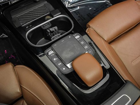 Used 2023 Mercedes-Benz CLA 250 image 30