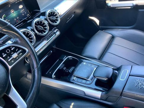 Used 2023 Mercedes-Benz GLB 250 image 16