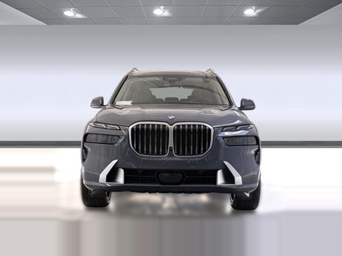 Used 2024 BMW X7 xDrive40i w/ Parking Assistance Package AWD/4WD image 5
