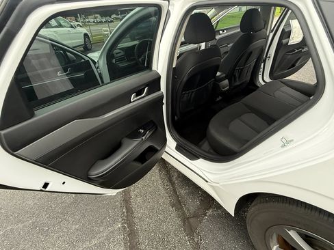 Used 2023 Kia K5 LXS FWD image 36