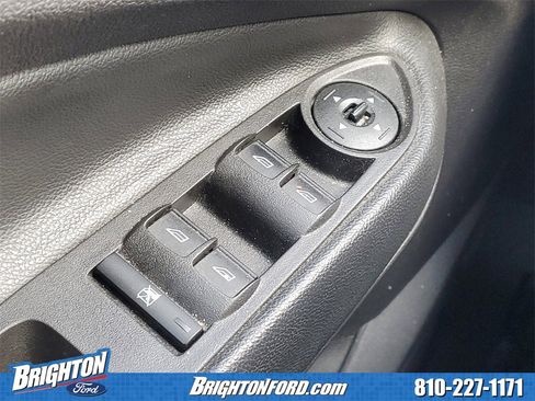 Used 2015 Ford Escape SE image 13