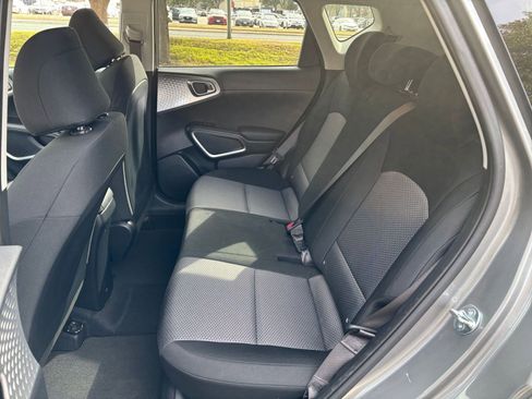 Used 2025 Kia Soul LX w/ LX Technology Package image 21