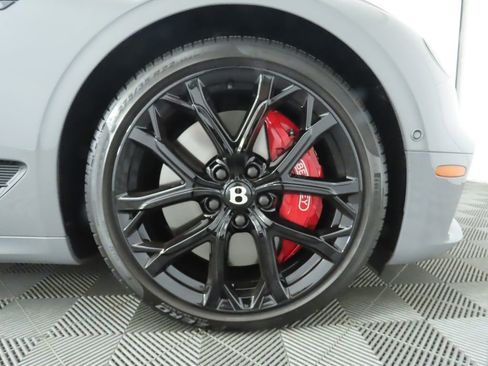 Used 2024 Bentley Continental GT S image 39