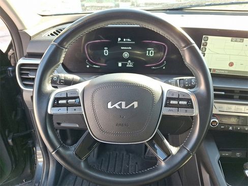 Used 2023 Kia Telluride LX image 20