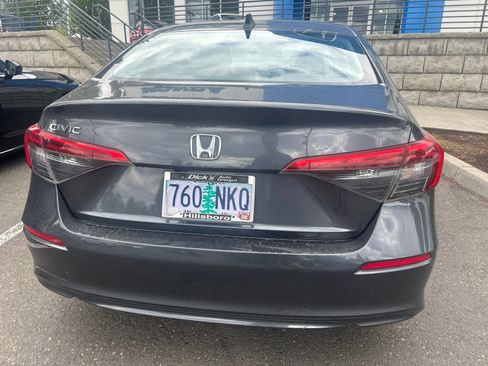 Used 2022 Honda Civic EX image 9