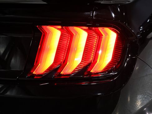 Used 2022 Ford Mustang GT Premium w/ GT Performance Package RWD image 31