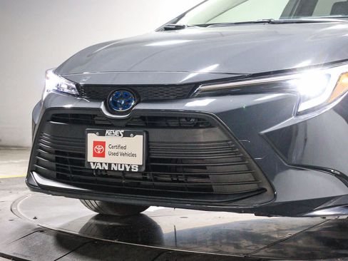 Certified 2025 Toyota Corolla LE FWD image 9