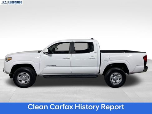 Used 2018 Toyota Tacoma SR5 RWD image 2