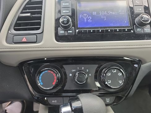 Certified 2022 Honda HR-V LX image 16