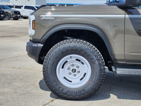 New 2026 Ford Bronco Heritage Edition AWD/4WD image 6