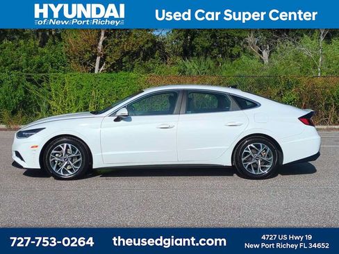 Certified 2023 Hyundai Sonata SEL FWD image 2